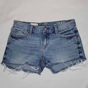 GAP 1969 boyfriend shorts